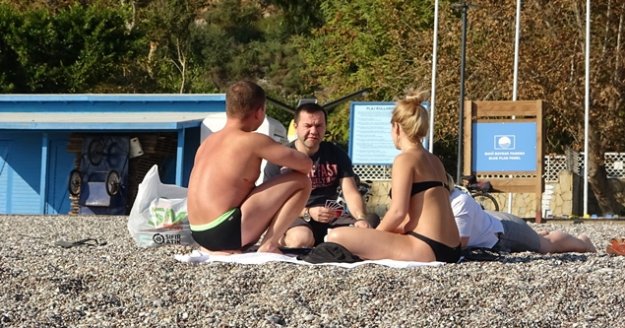 Antalya’da aralık ayında deniz keyfi