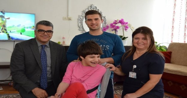 Başhekim evde bakım hastalarını yerinde ziyaret