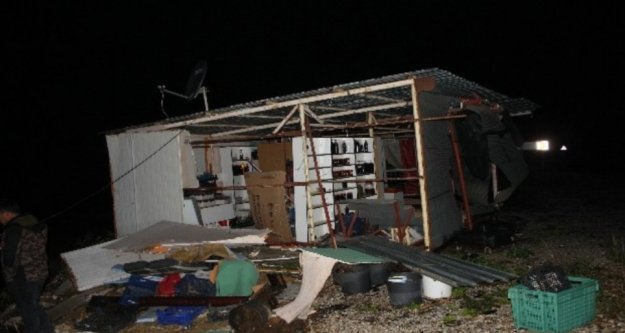 Hortum Manavgat'ı yıktı geçti