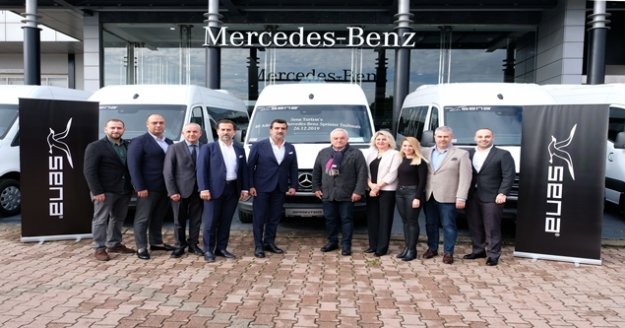 Mercedes-Benz Türk'ten 50 adetlik araç teslimi