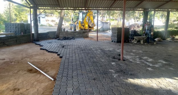 Mezarlık ekipleri Alanya'nın 4 bir tarafında çalışıyor