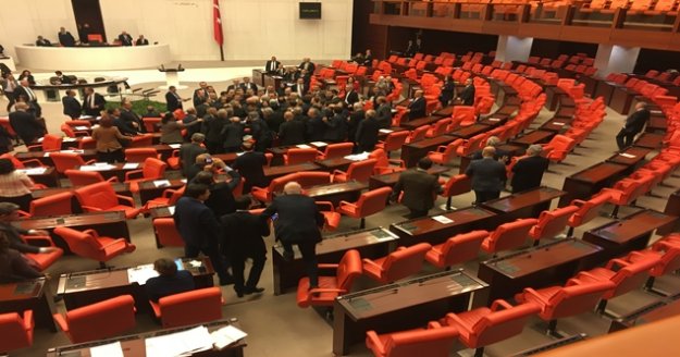 TBMM'de bütçe görüşmelerinde tartışma