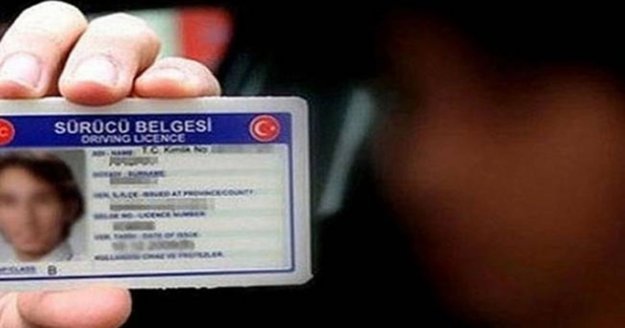 Eski tip sürücü belgelerinin değiştirilmesi için süre uzatıldı