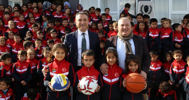 Öğrencilere karne hediyesi ALTSO'dan