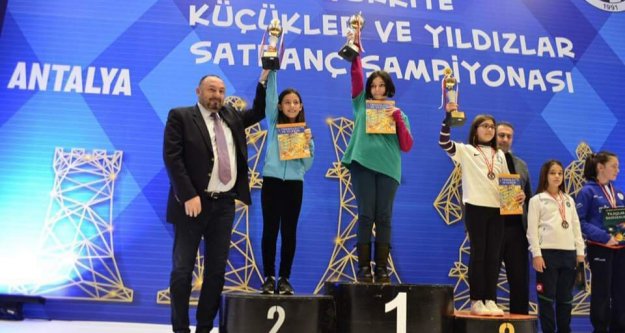 Satrançta Türkiye ikincisi Alanya'dan