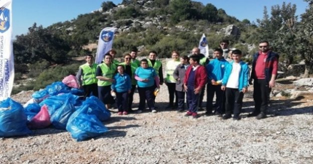Alanya'da çevreci öğrencilerden anlamlı etkinlik!