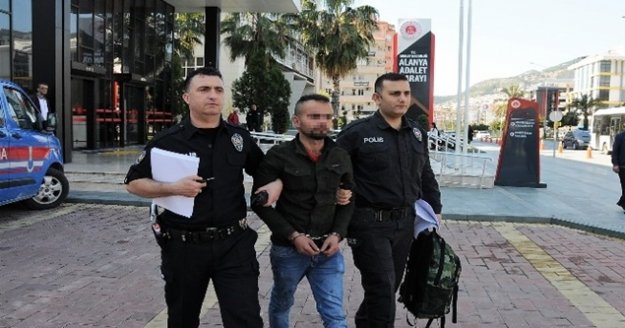 Alanya'da yangını fırsata çevirdi, patrondan kaçamadı!