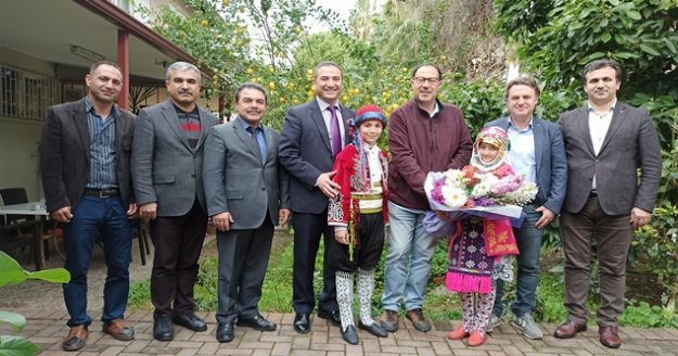 Alanya, folklor müsabakalarında 4 okulla temsil edilecek