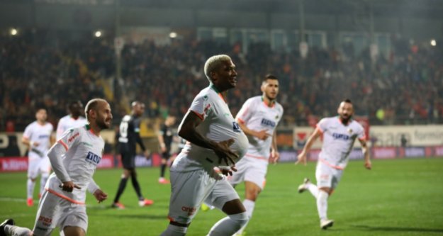 Alanyaspor'da kötü gidiş sürüyor