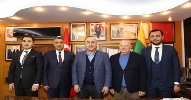 Bakan Çavuşoğlu'ndan Başkan Şahin'e taziye ziyareti