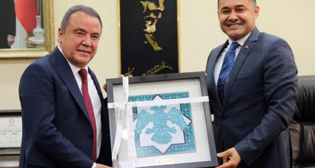 Başkan Böcek'ten Yücel'e ziyaret