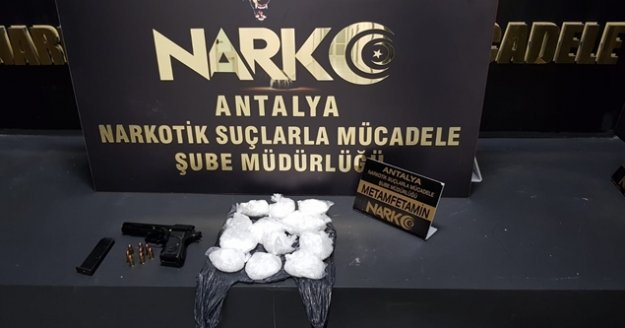 Eve uyuşturucu baskınına bir gözaltı