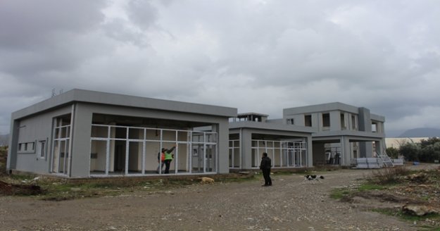 Gazipaşa Kültür Merkezi inşaatında sona doğru