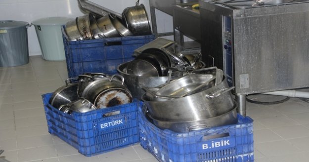 Hırsızlar bunu da yaptı! Okulun mutfağından 100 bin TL değerinde malzeme çaldılar