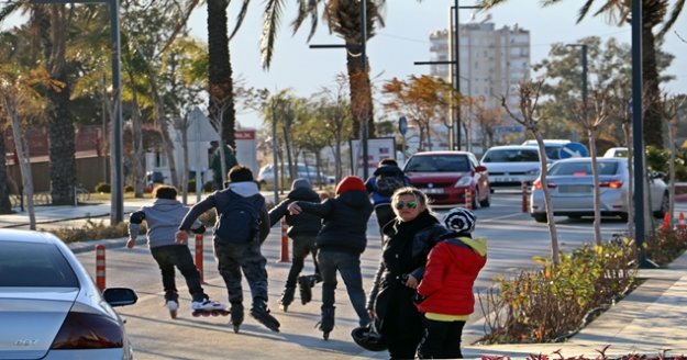 Patenci gencin patenini, başka bir patenci genç gasp etti
