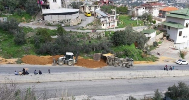 Alanya'da mahalleliyi korkutan kaza