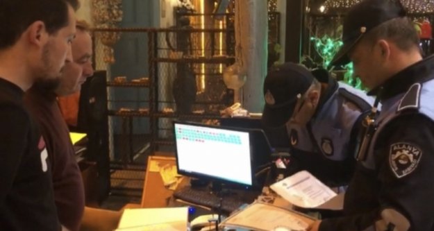 Alanya zabıtası mekanları kapattırdı!