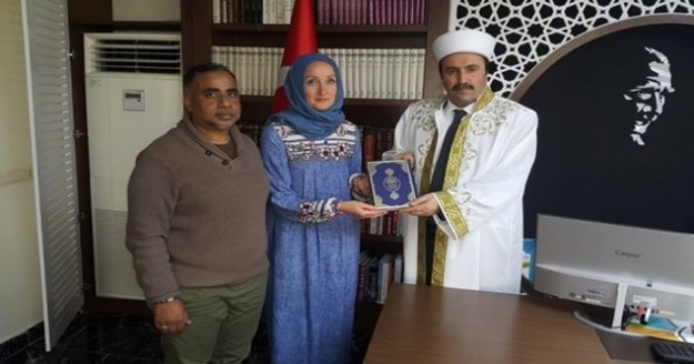 Alanya’da 2 haftada 2’si Alman 3 kişi İslamiyet’i seçti