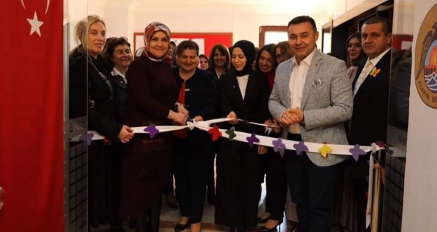 Alanyalı kadınların o sergisi açıldı