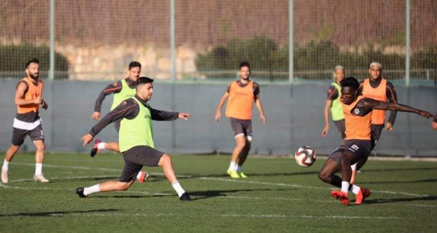 Alanyaspor'da kupa mesaisi başladı