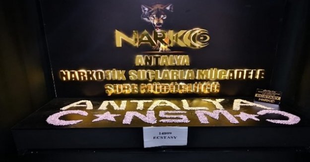 Antalya'da 14 bin adet uyuşturucu hap ele geçirildi