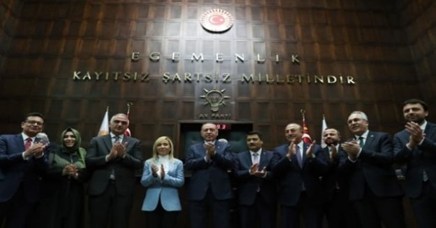 Antalya Milletvekili Tuba Çokal AK Parti’ye geçti