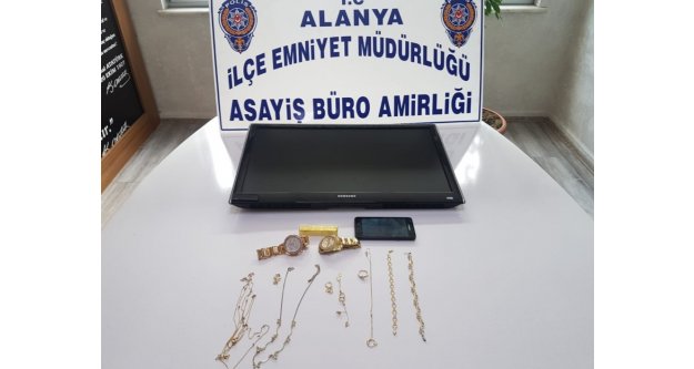 Alanya'da 5 ayrı villadan hırsızlık şüphelisi yakalandı