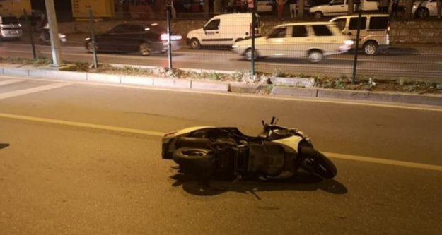 Alanya'da motosikletler çarpıştı: 2 yaralı var