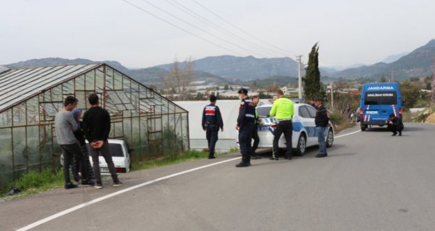 Sokağa çıkması yasak genç, polisten kaçmak isterken kaza yaptı