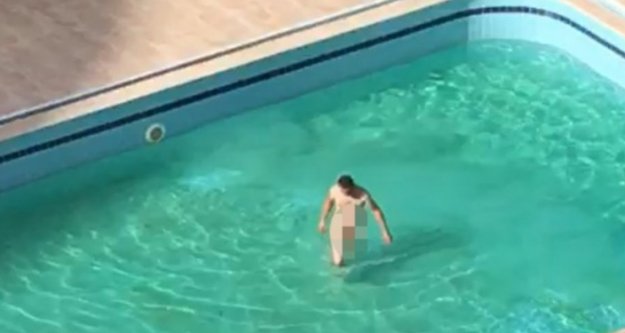 Alanya'da çıplak havuza girdi, mahalle zor anlar yaşadı