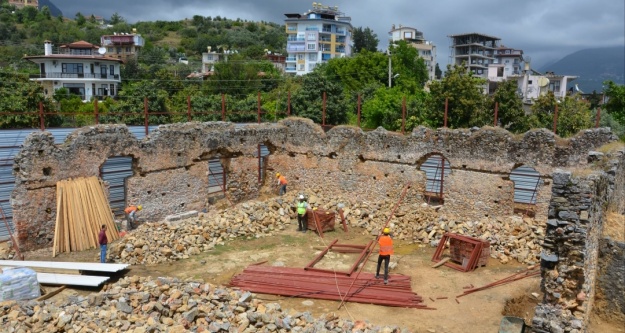 Alanya'da tarihi Gülevşen Camii restore ediliyor