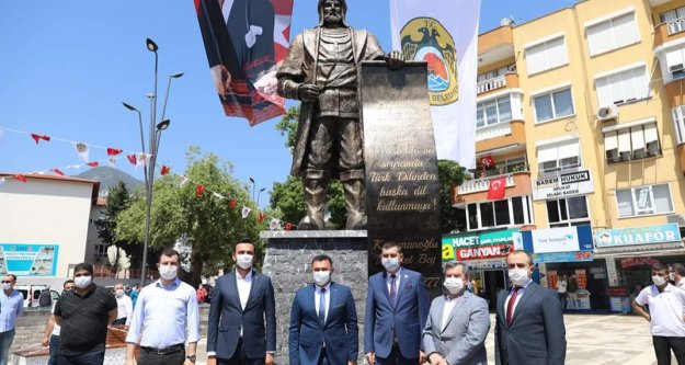 Alanya'ya Karamanoğlu Mehmet Bey heykeli