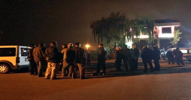 Kahraman polis yaralanmasına rağmen peşini bırakmadığı saldırganı etkisiz hale getirdi