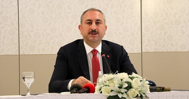 Bakan Gül: 'Yeni adli yıl, e-duruşmanın pilot olarak uygulanıp yaygınlaştırılacağı bir dönem olacak'