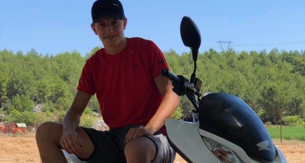 Alanya'da muhtar 19 yaşındaki yeğenini kazada kaybetti