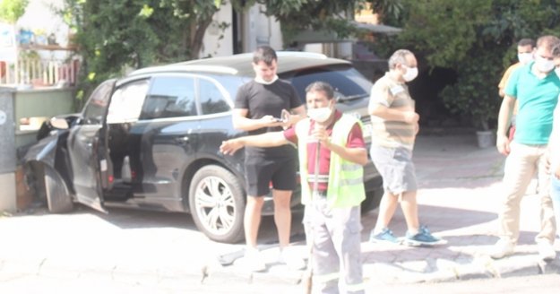 Hastaneye gitmek yerine vatandaşın verdiği buzlarla acılarını dindirmeye çalıştılar