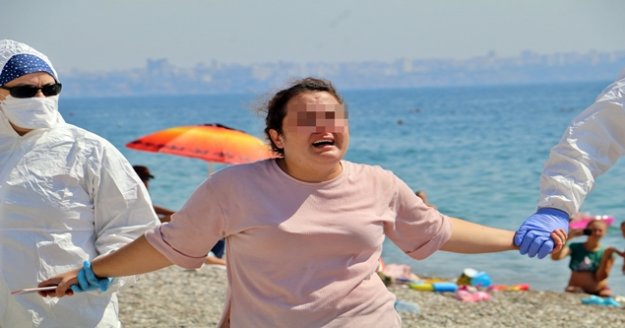 Karantinayı delip sahilde ortalığı birbirine katmıştı, Covid-19 testi pozitif çıktı