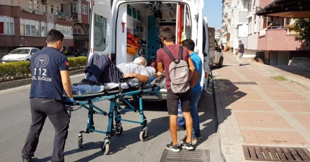 Kazadan yaralı kurtuldu, yardım eden vatandaşa " Sen kimsin" diye sordu