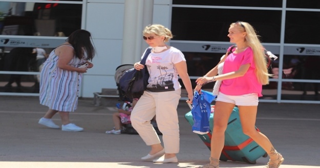 Ruslar tercihini Antalya'dan yana kullandı