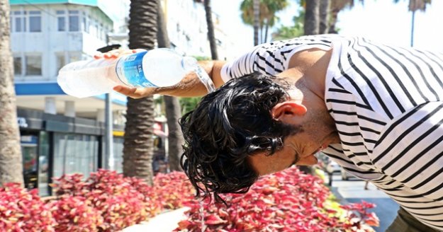 Termometreler yükselişe geçti, esnaf 'karpuz gibi çatlayacağız' dedi