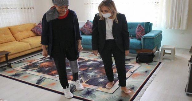 4. kattan düşen kadın 5 yıl sonra ilk adımı atmanın mutluluğunu yaşadı