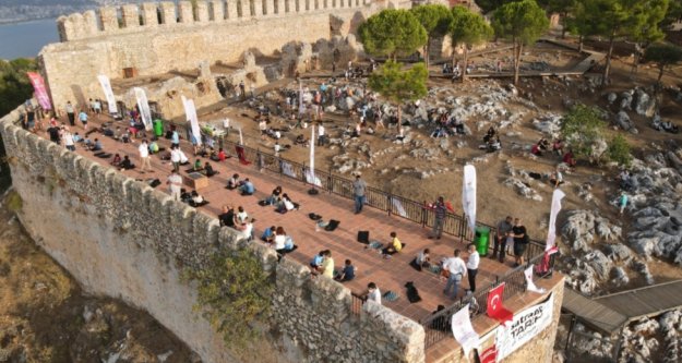 Alanya Kalesi'nde satranç turnuvası