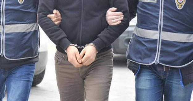 Antalya'da hapis cezalarıyla aranan 2 şüpheli yakalandı