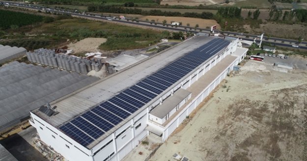 Enerjisini güneşten alan dev fabrika, yıllık 500 bin TL’lik tasarruf sağlıyor