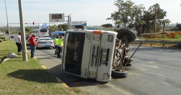 Yan yatan kamyonet EDS kamerasını devirdi