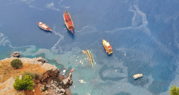 Alanya'da 30 kişinin bulunduğu tekne battı: 1 ölü var