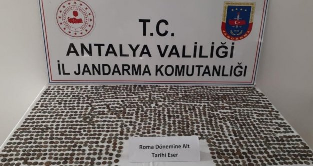 Alanya'dan götürdükleri 1574 adet sikkeyi satmak isterken yakalandılar