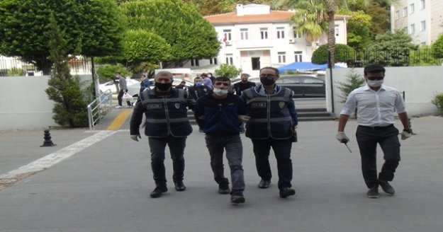 Antalya'da kafelere dadanan 2 şüpheli, 10 iş yerinin bahşiş kutusunu çaldı