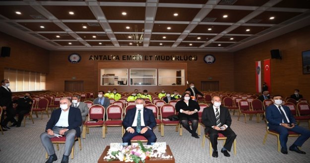 Antalya'da kış mevsimi trafik tedbirleri görüşüldü