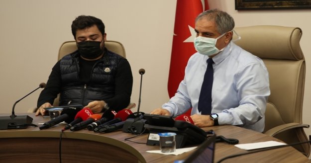 Başkan Böcek tamamen ağızdan besleniyor